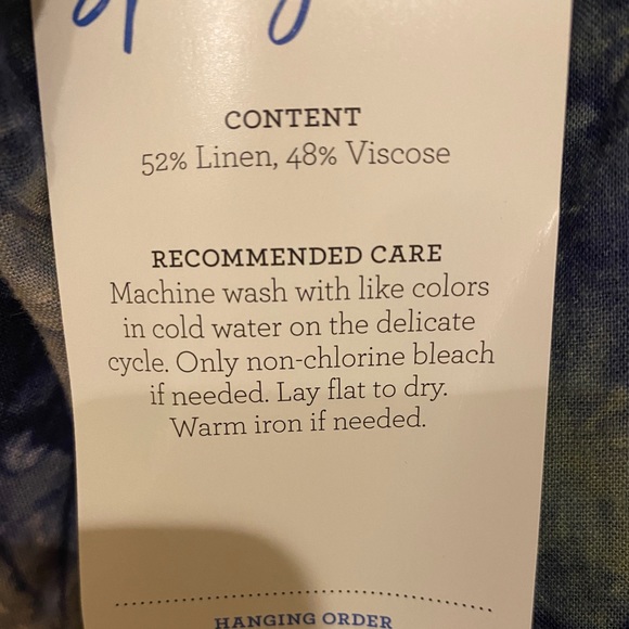 🔥 NWT CAbi Tie Dye Woodstock Top Spring 2020 Size Medium - Picture 3 of 9